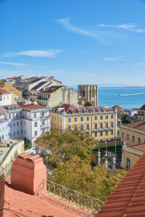 Charming apartment Castelo. Amazing Lisbon View